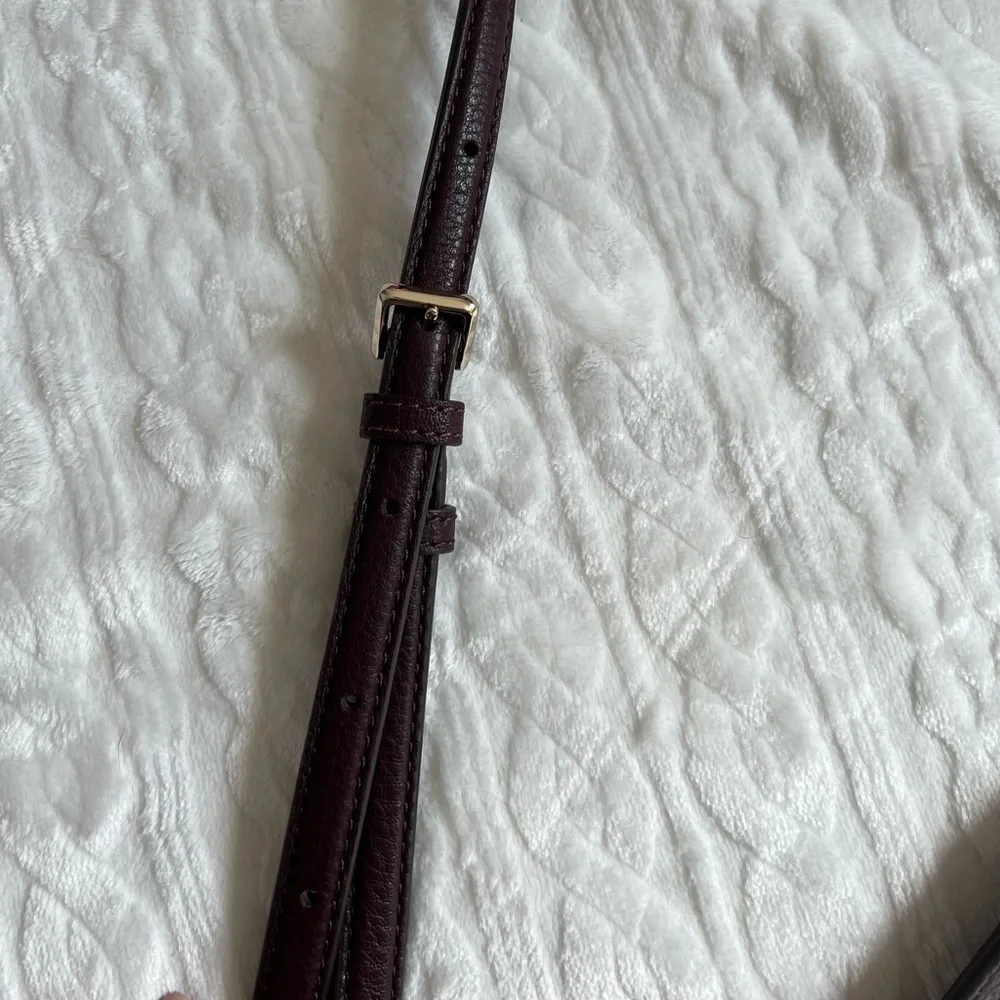 Kate Spade large run around maroon crossbody/convertible shoulder bag - Picture 3 of 11